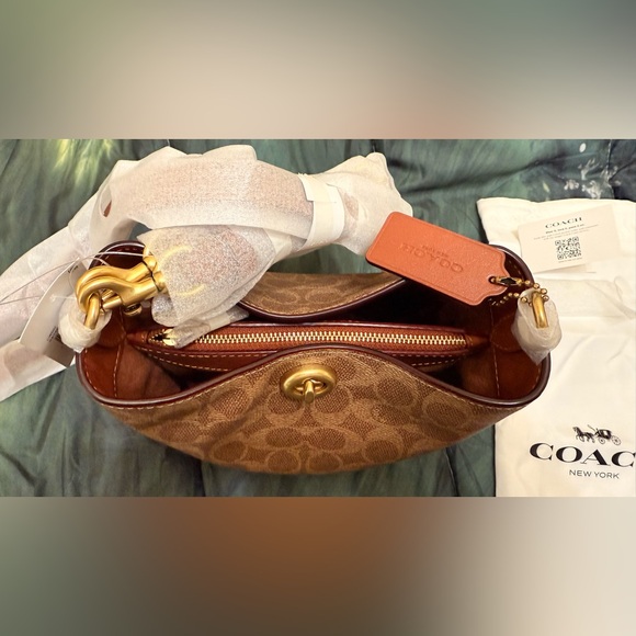 Coach Willow Soft Bucket Bag 19 - Picture 5 of 8